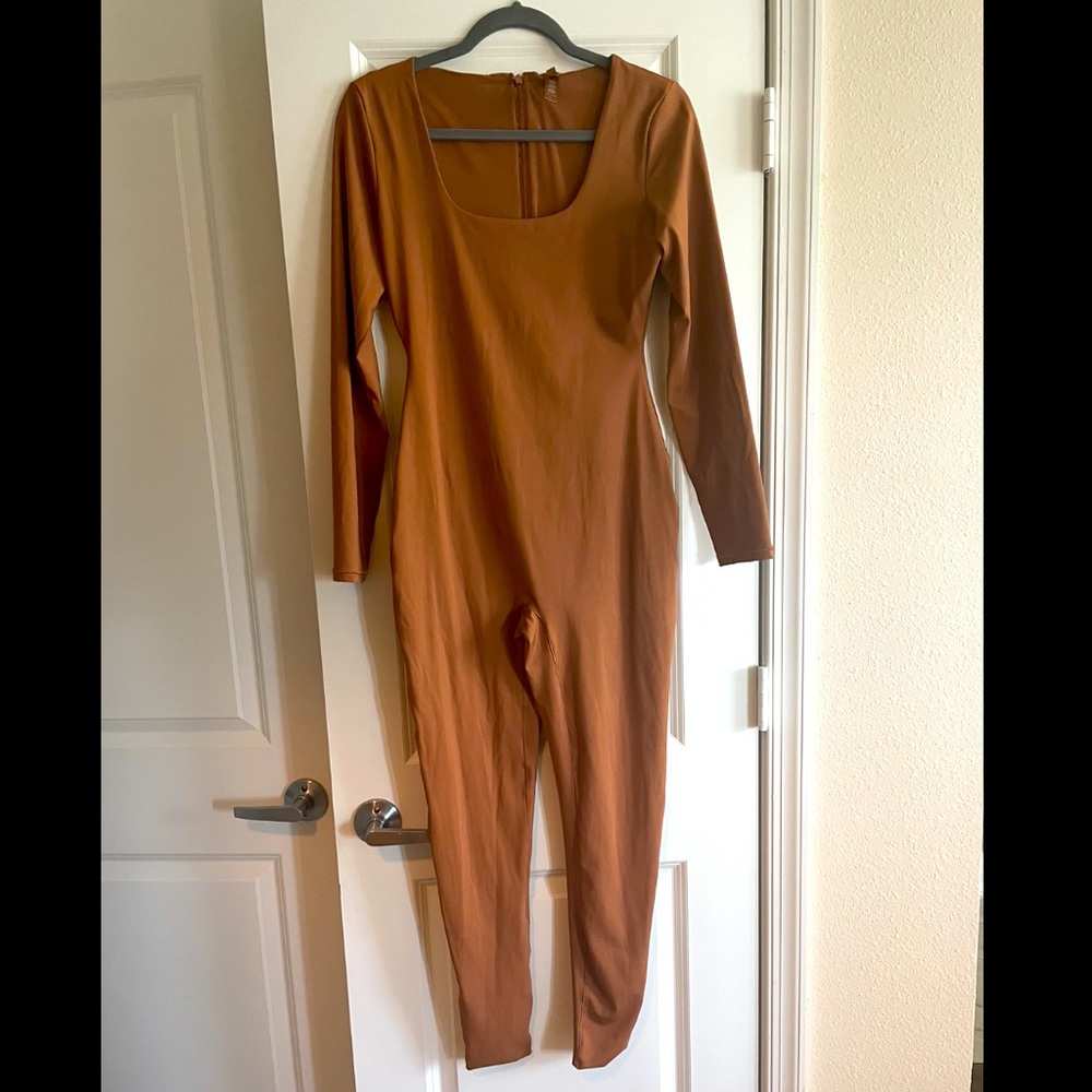 SKIMS All-in-one Scoop Neck Onesie size Large in color Caramel